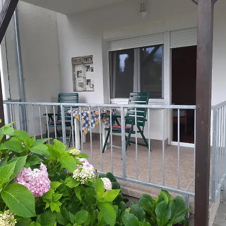 Horst Apartment *